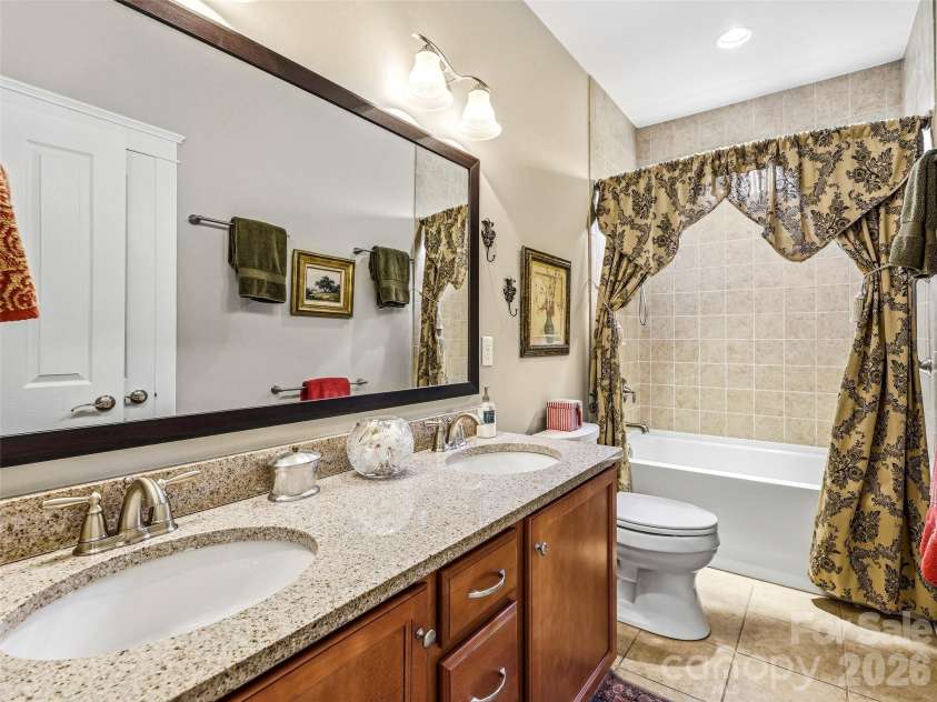 70 Greenwells Glory Drive, Biltmore Lake, NC 28715.  MLS# CAR4353644, YatesRealty ID 7618. 
