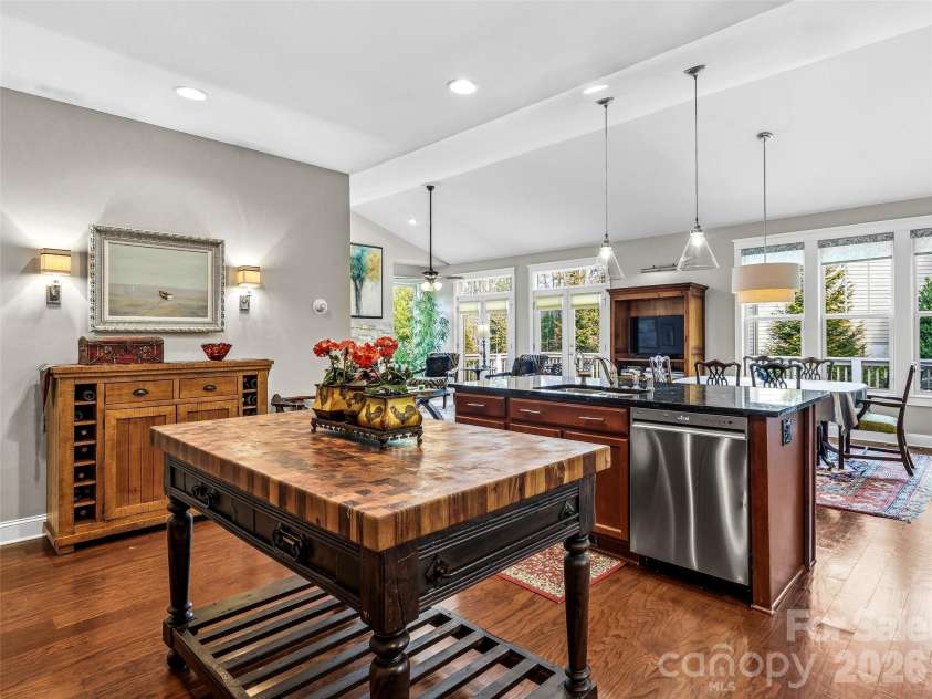 70 Greenwells Glory Drive, Biltmore Lake, NC 28715.  MLS# CAR4353644, YatesRealty ID 7618. 