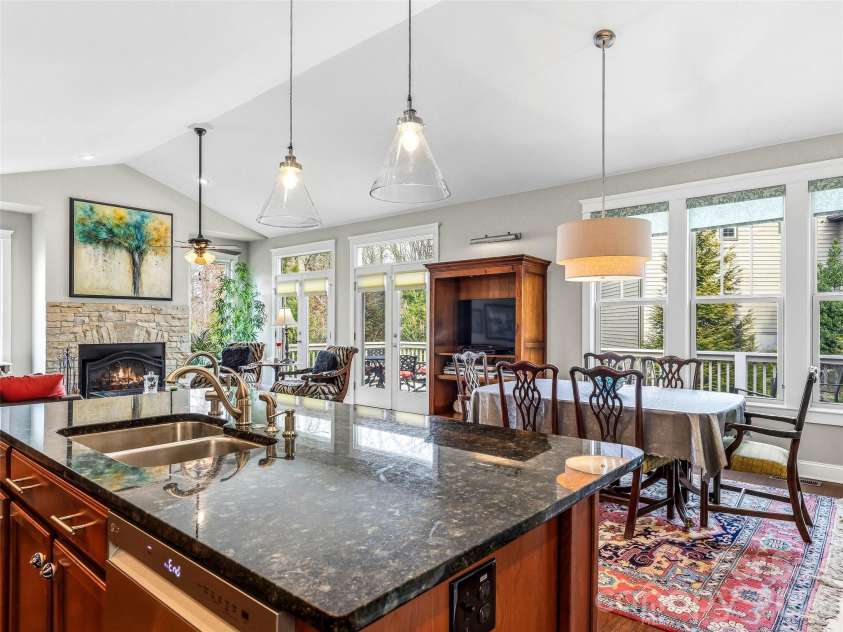 70 Greenwells Glory Drive, Biltmore Lake, NC 28715.  MLS# CAR4353644, YatesRealty ID 7618. 