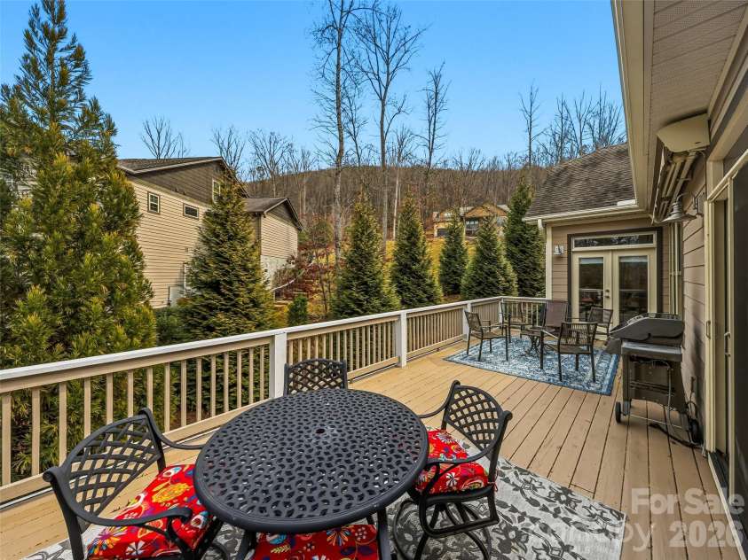 70 Greenwells Glory Drive, Biltmore Lake, NC 28715.  MLS# CAR4353644, YatesRealty ID 7618. 