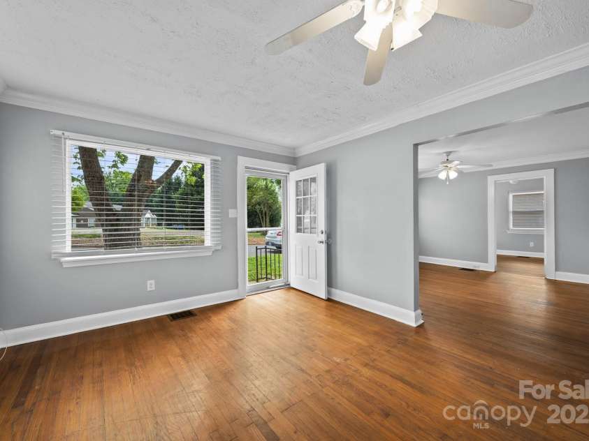 330 Clover Street, Mooresville, NC 28115.  MLS# CAR4246857, YatesRealty ID 7619. 