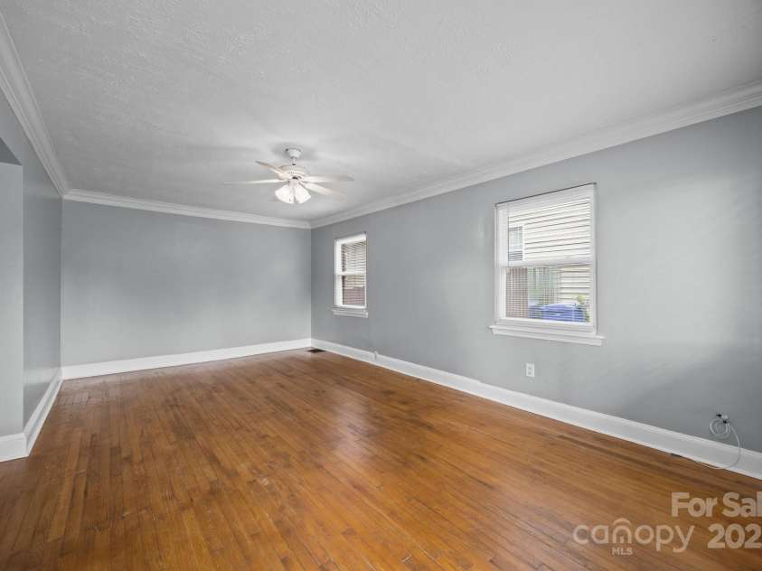 330 Clover Street, Mooresville, NC 28115.  MLS# CAR4246857, YatesRealty ID 7619. 