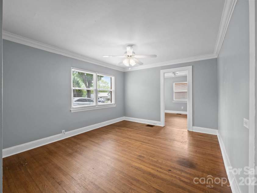 330 Clover Street, Mooresville, NC 28115.  MLS# CAR4246857, YatesRealty ID 7619. 