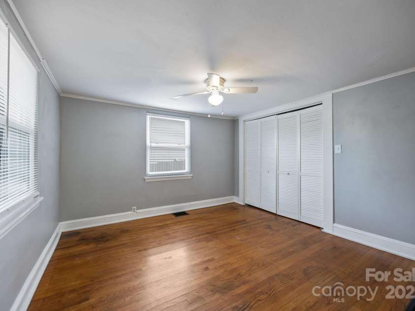330 Clover Street, Mooresville, NC 28115.  MLS# CAR4246857, YatesRealty ID 7619. 