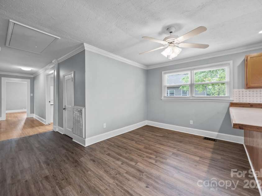 330 Clover Street, Mooresville, NC 28115.  MLS# CAR4246857, YatesRealty ID 7619. 