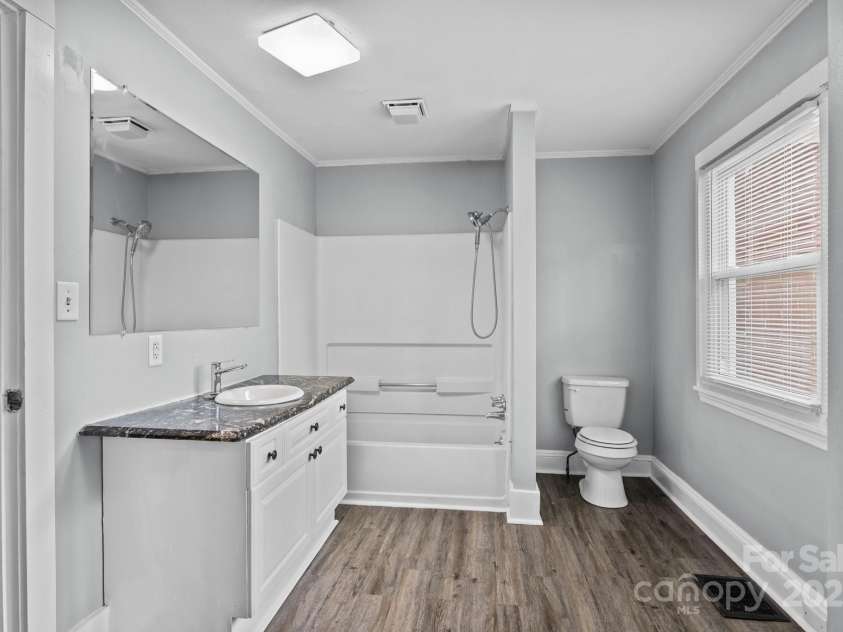 330 Clover Street, Mooresville, NC 28115.  MLS# CAR4246857, YatesRealty ID 7619. 