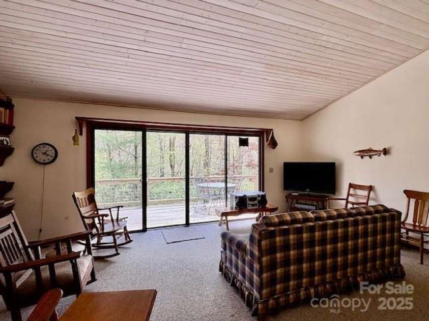 585 Purple Finch Road, Brevard, NC 28712.  MLS# CAR4208829, YatesRealty ID 7621. 