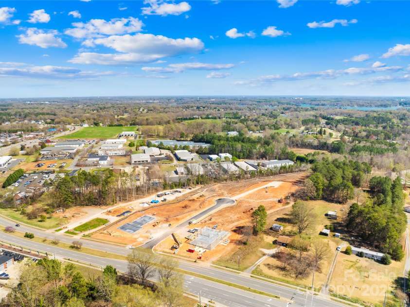 121 Winners Circle, Mooresville, NC 28117.  MLS# CAR4234131, YatesRealty ID 7623. 