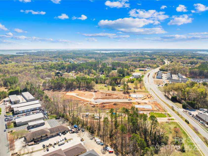 121 Winners Circle, Mooresville, NC 28117.  MLS# CAR4234131, YatesRealty ID 7623. 