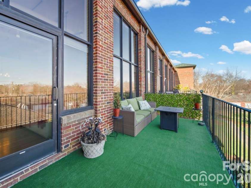 589 Catawba Street, Belmont, NC 28012.  MLS# CAR4401681, YatesRealty ID 7623. 
