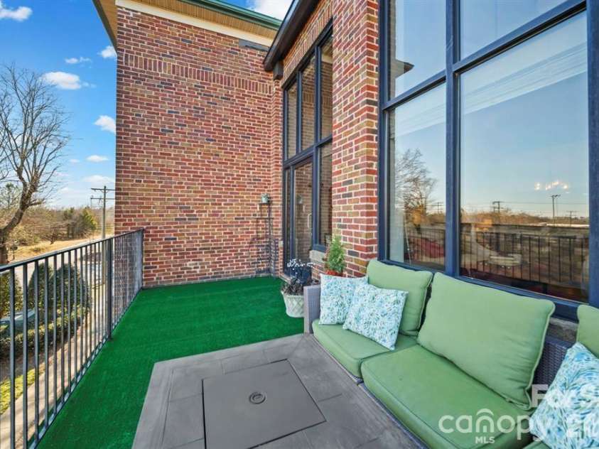 589 Catawba Street, Belmont, NC 28012.  MLS# CAR4401681, YatesRealty ID 7623. 