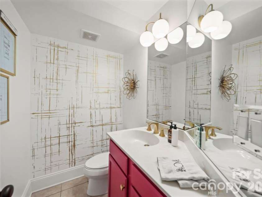 589 Catawba Street, Belmont, NC 28012.  MLS# CAR4401681, YatesRealty ID 7623. 