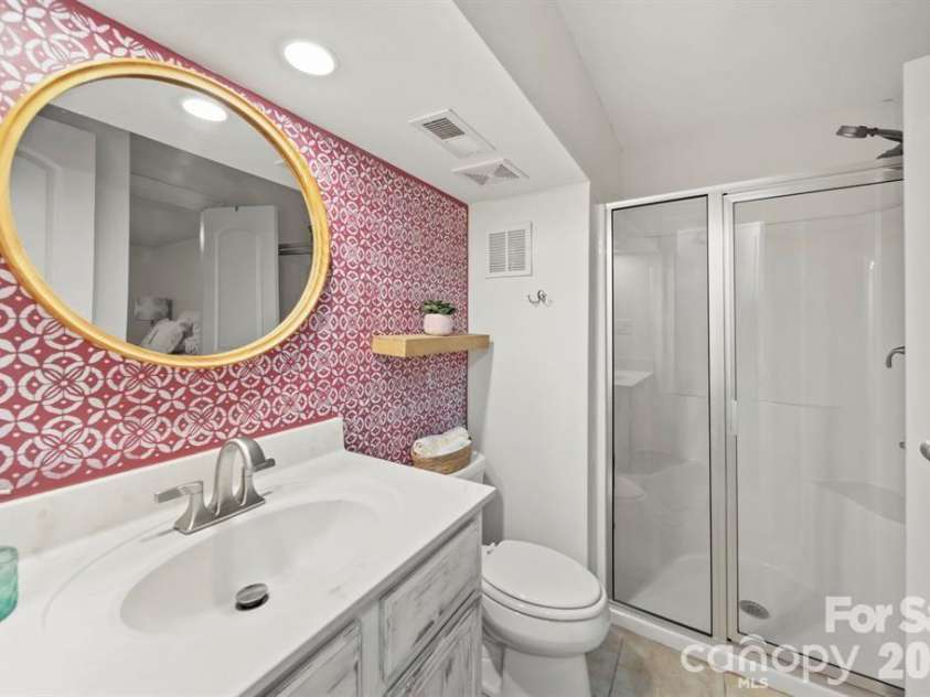 589 Catawba Street, Belmont, NC 28012.  MLS# CAR4401681, YatesRealty ID 7623. 