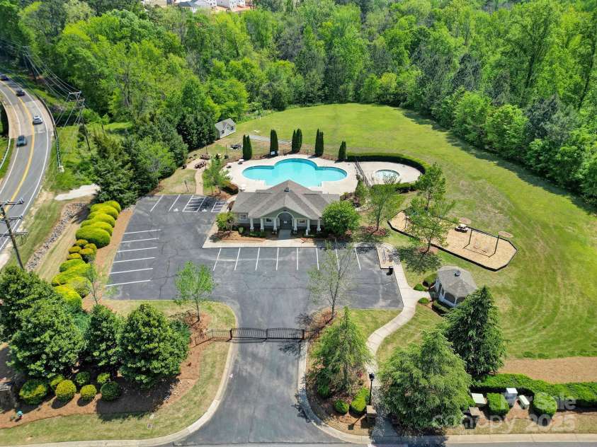 5025 Willing Court, Fort Mill, SC 29707.  MLS# CAR4247233, YatesRealty ID 7624. 