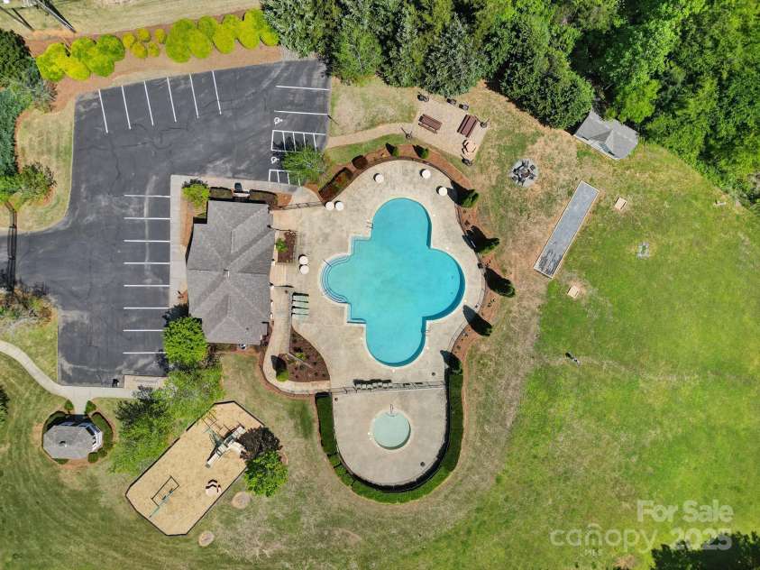 5025 Willing Court, Fort Mill, SC 29707.  MLS# CAR4247233, YatesRealty ID 7624. 