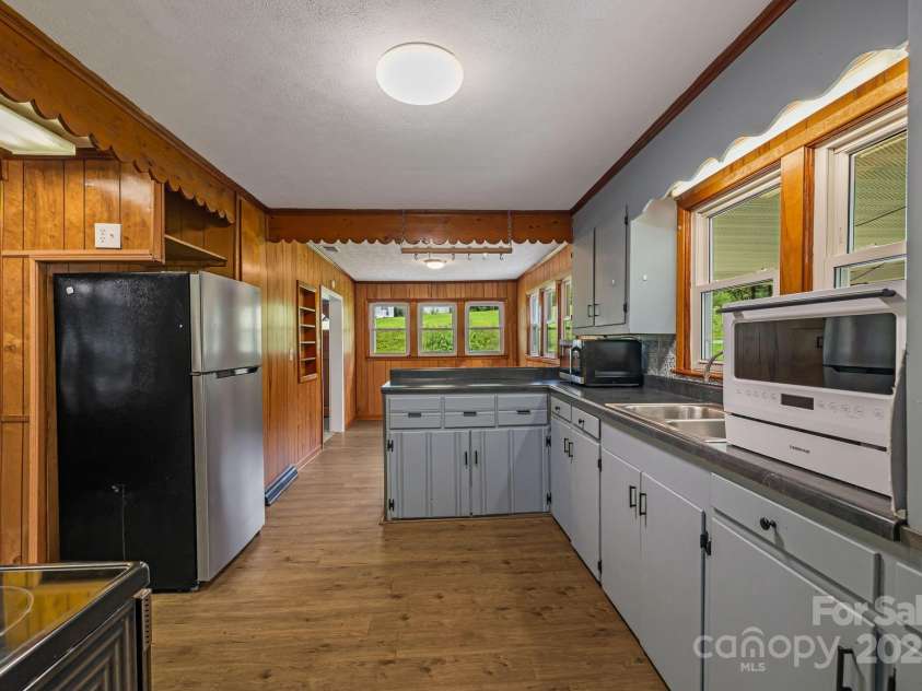 8171 Sugar Hill Road, Marion, NC 28752.  MLS# CAR4296295, YatesRealty ID 7625. 