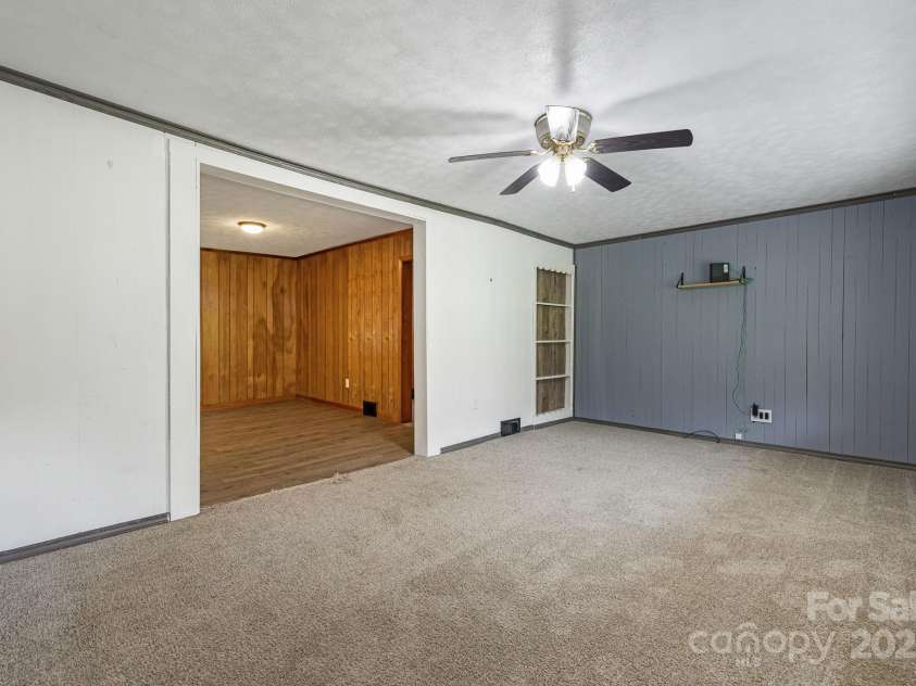 8171 Sugar Hill Road, Marion, NC 28752.  MLS# CAR4296295, YatesRealty ID 7625. LR