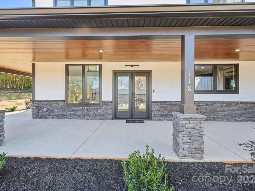 118 Winners Circle, Mooresville, NC 28117.  MLS# CAR4302228, YatesRealty ID 7628. 