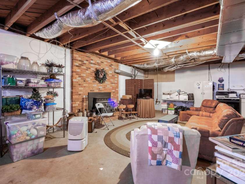 257 Rocky River Road, Mooresville, NC 28115.  MLS# CAR4322250, YatesRealty ID 7628. 