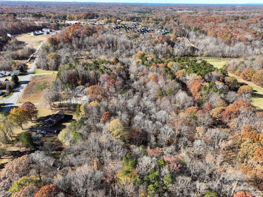 257 Rocky River Road, Mooresville, NC 28115.  MLS# CAR4322250, YatesRealty ID 7628. 