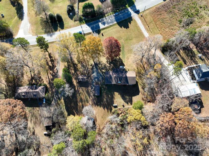 257 Rocky River Road, Mooresville, NC 28115.  MLS# CAR4322250, YatesRealty ID 7628. 
