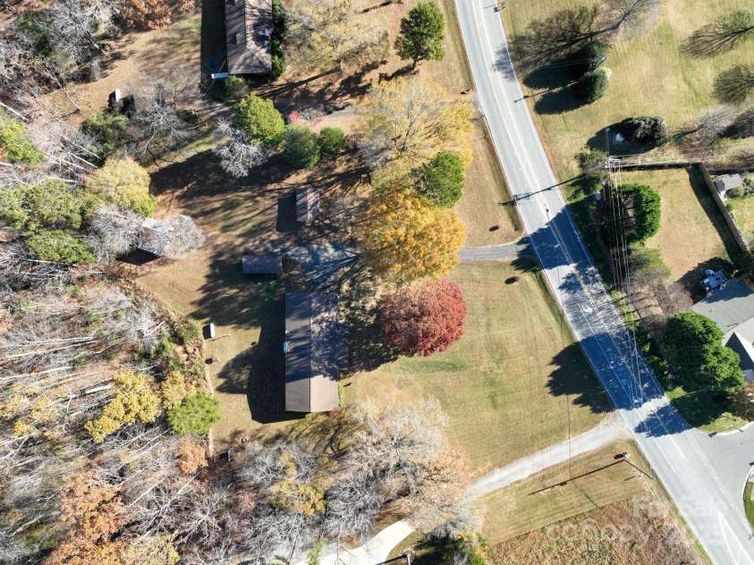257 Rocky River Road, Mooresville, NC 28115.  MLS# CAR4322250, YatesRealty ID 7628. 