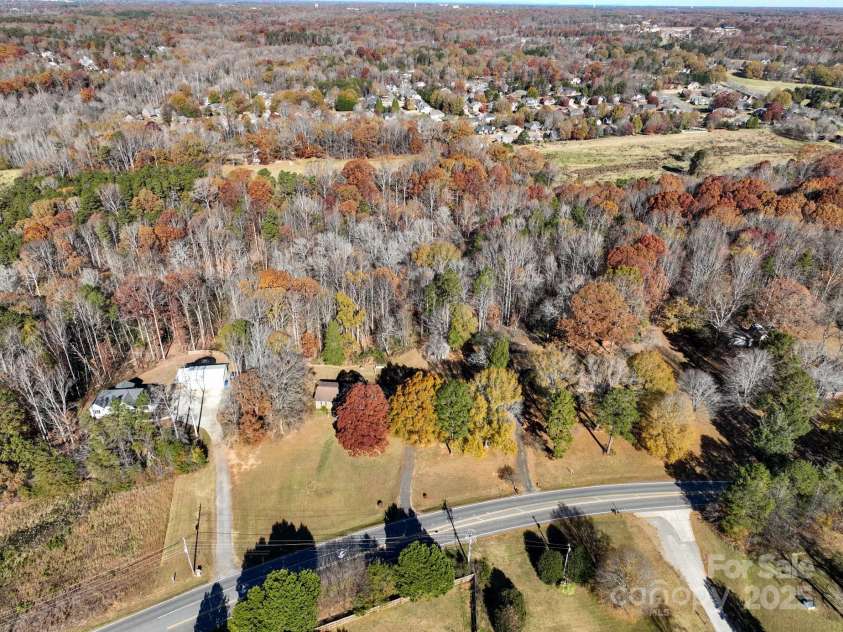 257 Rocky River Road, Mooresville, NC 28115.  MLS# CAR4322250, YatesRealty ID 7628. 