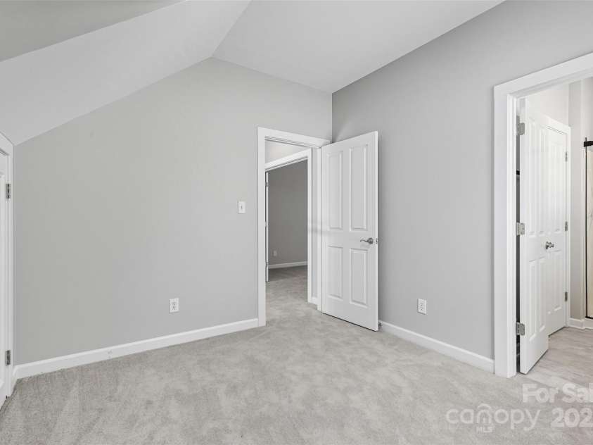 11139 Tradition View Drive, Charlotte, NC 28269.  MLS# CAR4306153, YatesRealty ID 7629. Bonus Room