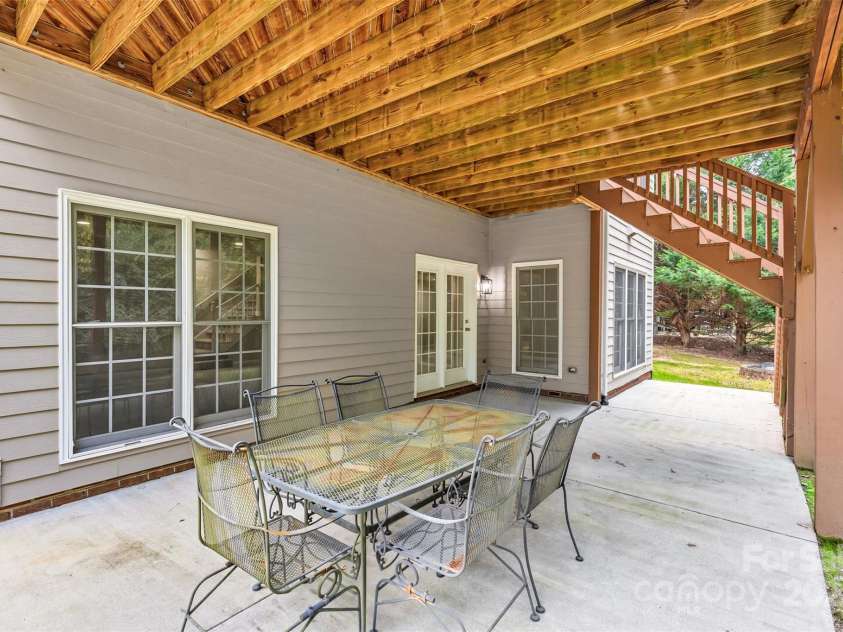 11139 Tradition View Drive, Charlotte, NC 28269.  MLS# CAR4306153, YatesRealty ID 7629. Covered Patio