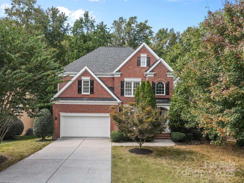 11139 Tradition View Drive, Charlotte, NC 28269.  MLS# CAR4306153, YatesRealty ID 7629. Welcome Home