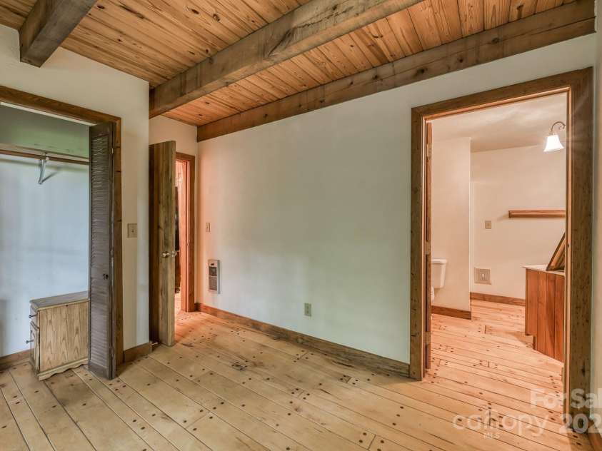 184 Dover Lane, Spruce Pine, NC 28777.  MLS# CAR4164816, YatesRealty ID 763. 