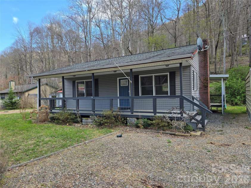 17 Forest Drive, Maggie Valley, NC 28751.  MLS# CAR4363347, YatesRealty ID 7630. 