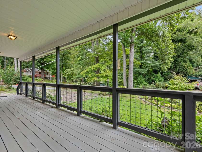 17 Forest Drive, Maggie Valley, NC 28751.  MLS# CAR4363347, YatesRealty ID 7630. 