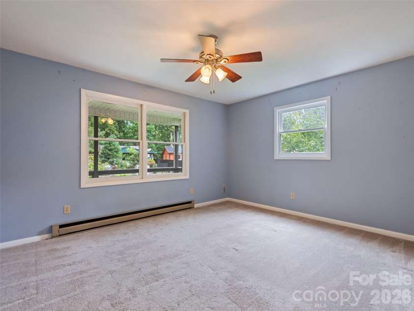 17 Forest Drive, Maggie Valley, NC 28751.  MLS# CAR4363347, YatesRealty ID 7630. 