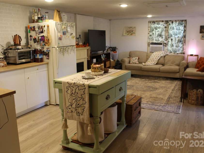 107 Matthews Street, Morganton, NC 28655.  MLS# CAR4310821, YatesRealty ID 7631. 2nd Quarters Kitchen