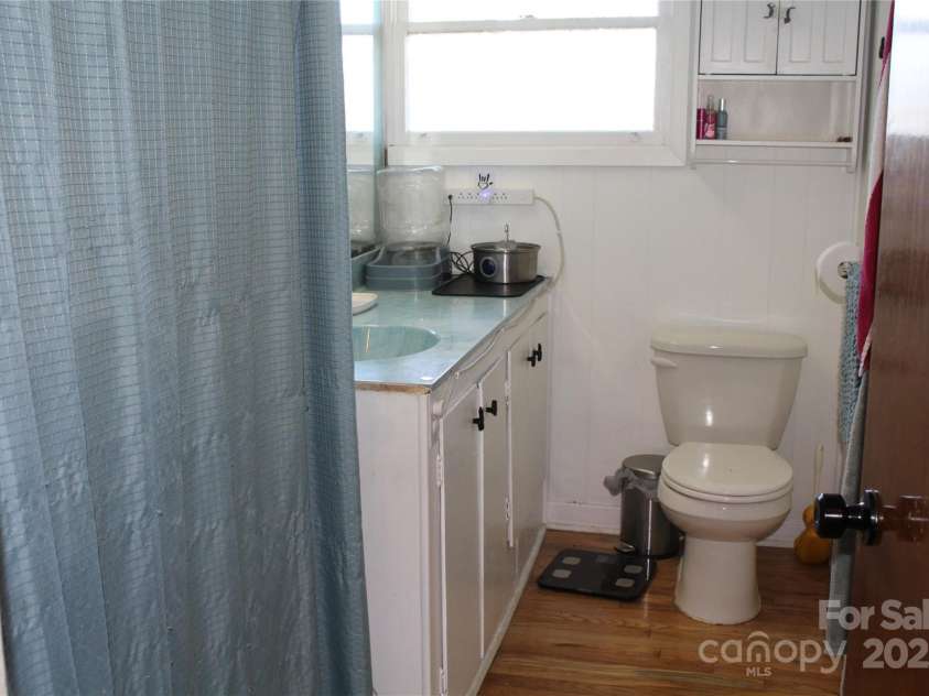 107 Matthews Street, Morganton, NC 28655.  MLS# CAR4310821, YatesRealty ID 7631. 