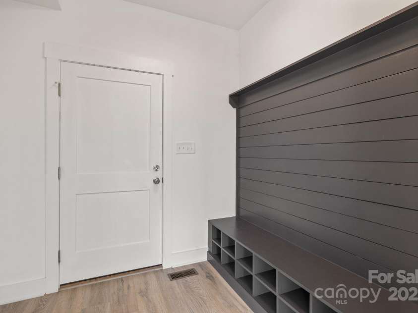 2705 Eagle Drive, Lincolnton, NC 28092.  MLS# CAR4294157, YatesRealty ID 7632. Beautiful drop zone