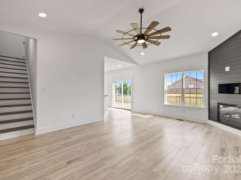 2705 Eagle Drive, Lincolnton, NC 28092.  MLS# CAR4294157, YatesRealty ID 7632. Living room/ bonus room upstairs