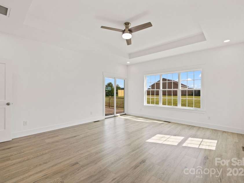 2705 Eagle Drive, Lincolnton, NC 28092.  MLS# CAR4294157, YatesRealty ID 7632. Primary bedroom/ trey ceilings