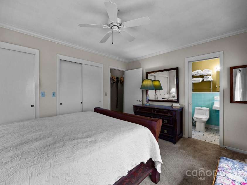 457 Overlook Drive, Spruce Pine, NC 287777.  MLS# CAR4245586, YatesRealty ID 7633. Dual closets in primary bedroom