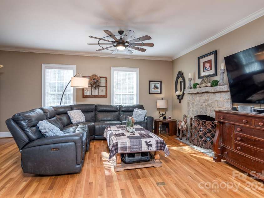 21 Maple Leaf Lane, Glade Valley, NC 28627.  MLS# CAR4328685, YatesRealty ID 7634. 