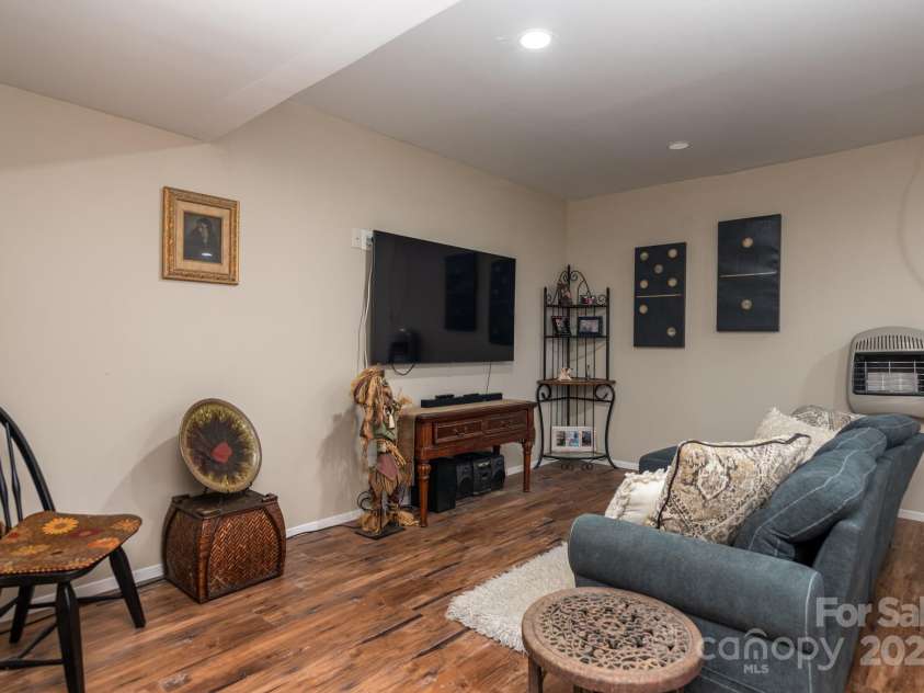 21 Maple Leaf Lane, Glade Valley, NC 28627.  MLS# CAR4328685, YatesRealty ID 7634. 