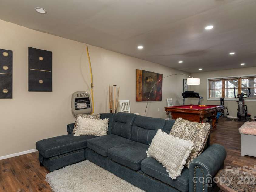 21 Maple Leaf Lane, Glade Valley, NC 28627.  MLS# CAR4328685, YatesRealty ID 7634. 