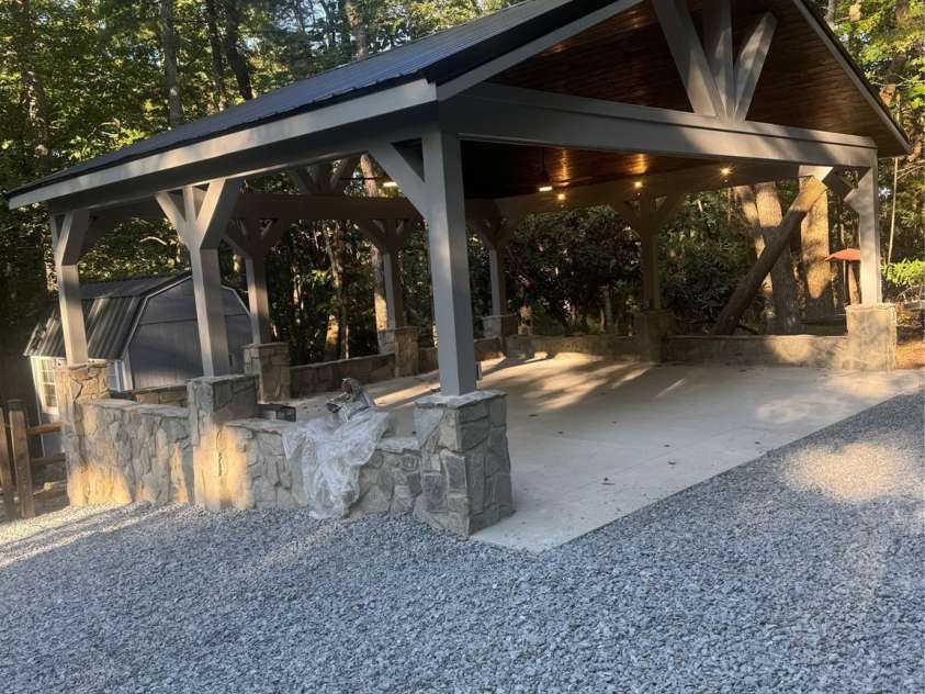 21 Maple Leaf Lane, Glade Valley, NC 28627.  MLS# CAR4328685, YatesRealty ID 7634. 