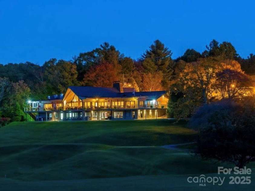 21 Maple Leaf Lane, Glade Valley, NC 28627.  MLS# CAR4328685, YatesRealty ID 7634. High Meadows Country Club