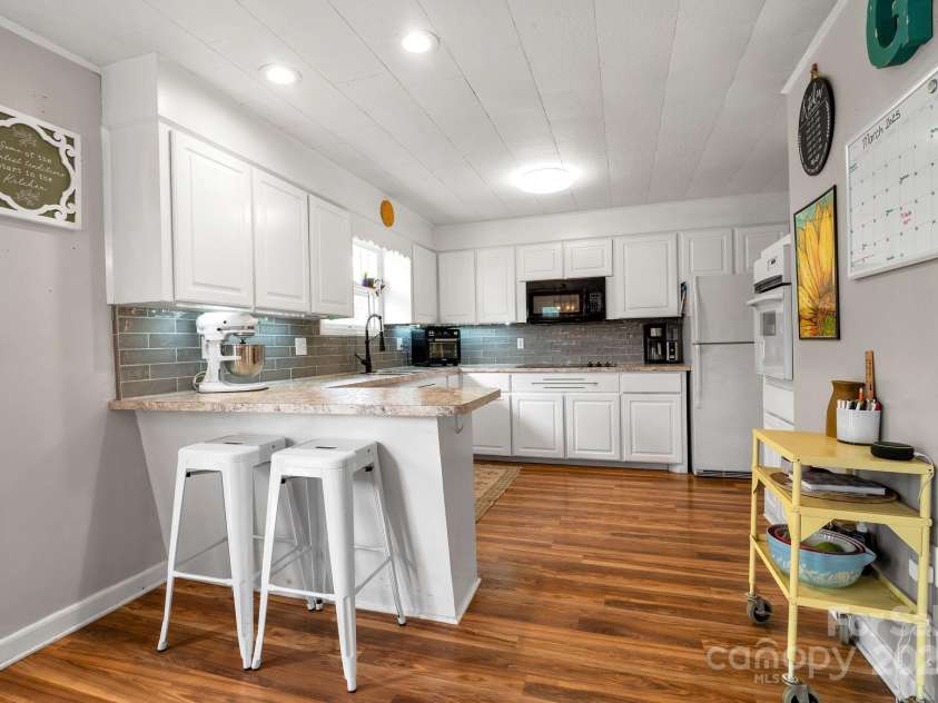 479 Possum Ridge Road, Canton, NC 28716.  MLS# CAR4238780, YatesRealty ID 7635. 