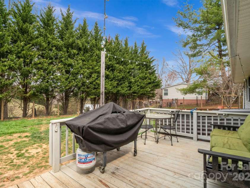 479 Possum Ridge Road, Canton, NC 28716.  MLS# CAR4238780, YatesRealty ID 7635. 