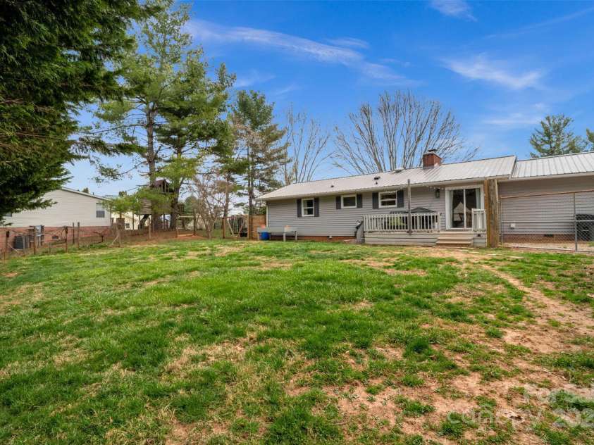 479 Possum Ridge Road, Canton, NC 28716.  MLS# CAR4238780, YatesRealty ID 7635. 