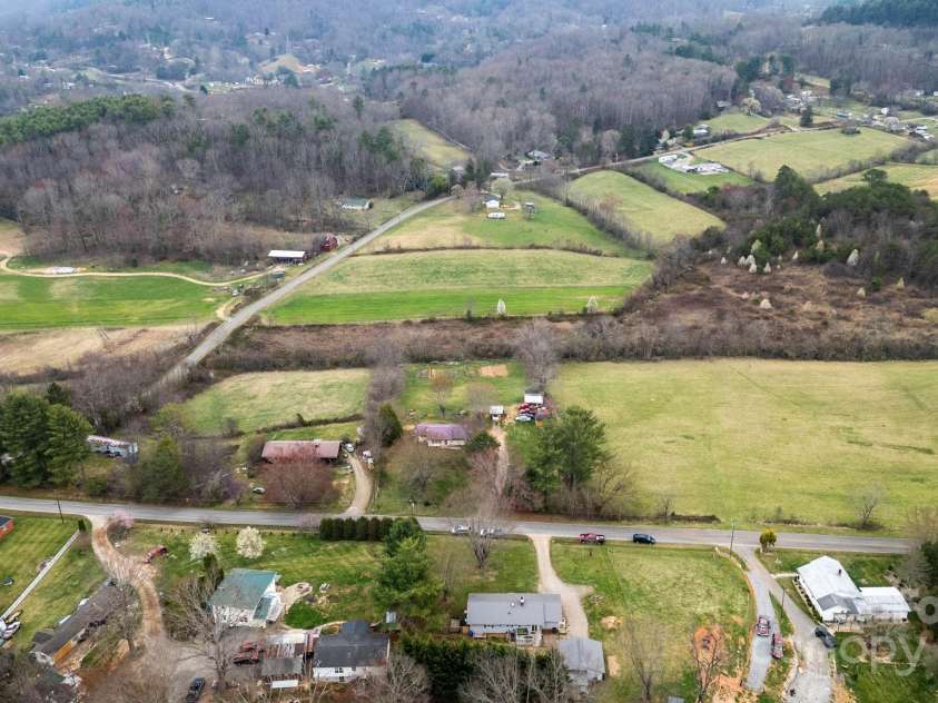 479 Possum Ridge Road, Canton, NC 28716.  MLS# CAR4238780, YatesRealty ID 7635. 