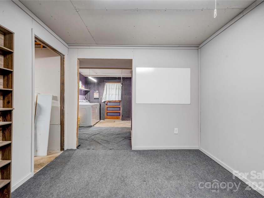 910 Surry Drive, Shelby, NC 28152.  MLS# CAR4249425, YatesRealty ID 7637. Bonus Space - Basement